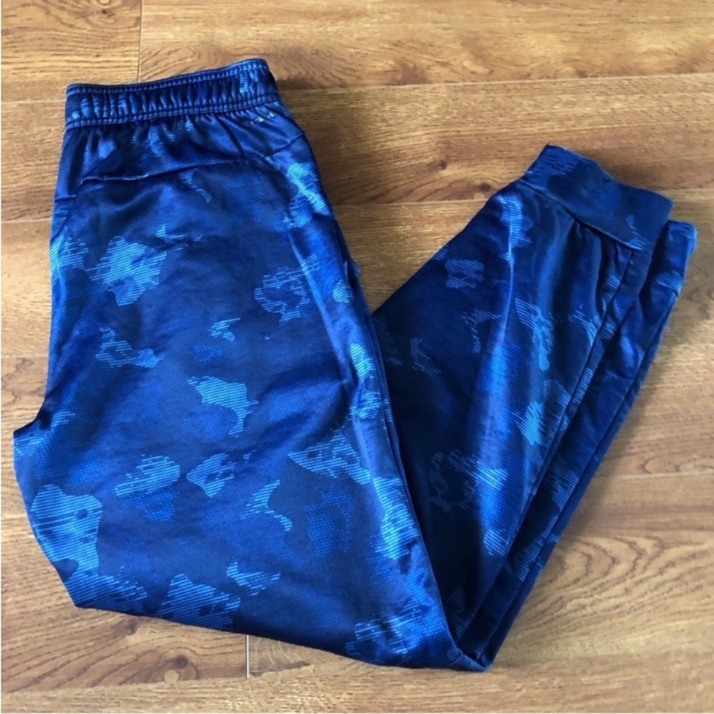 Layer 8 blue camo sweatpants in size M